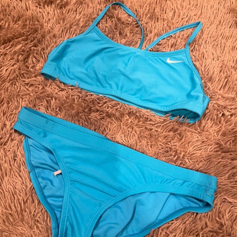 NWOT - Nike essential racerback two pieces sports swimsuit